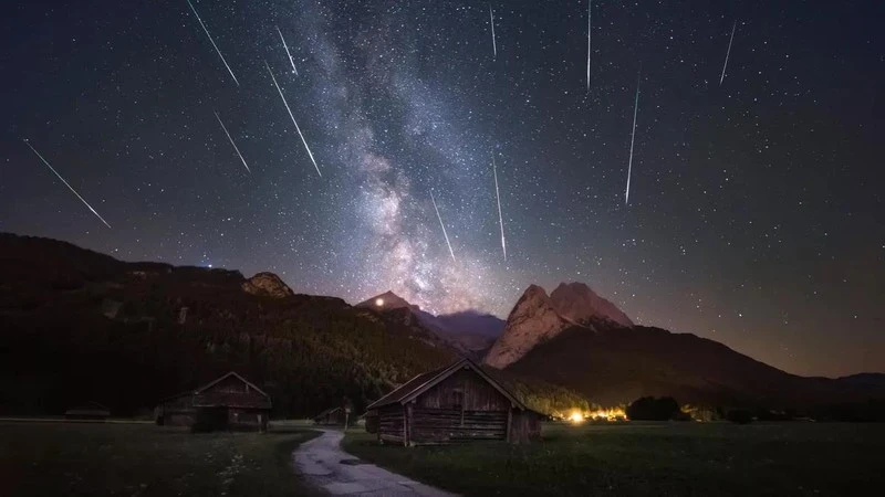 Perseid Meteor Shower – Mưa Sao Băng Anh Tiên Tạo Nên Khoảnh Khắc Kỳ Diệu Của Thiên Nhiên