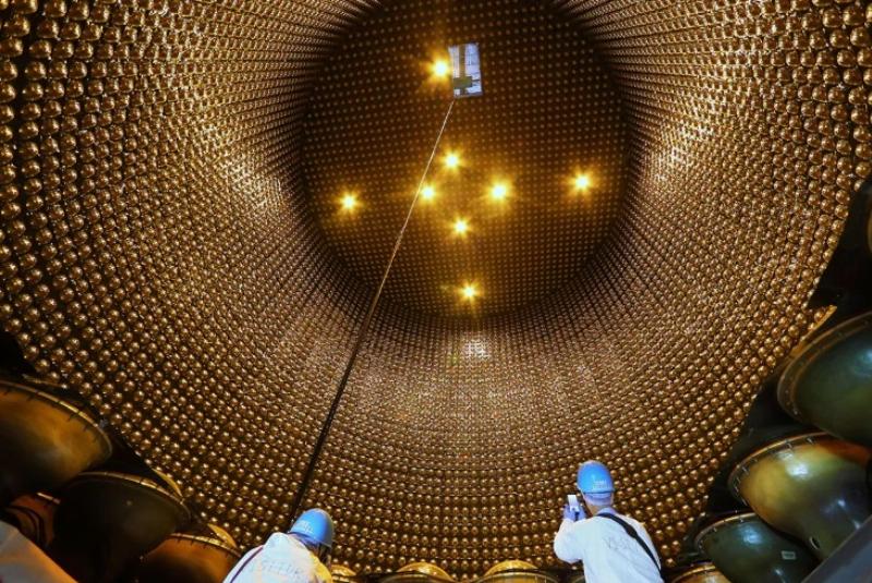 Sự phát hiện các hạt neutrino năng lượng cao trong các sự kiện thiên văn lớn như vụ nổ siêu tân tinh.